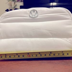 Lululemon Everywhere Belt Bag *Wunder Puff -